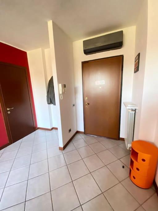 Apartamento Intero Bilocale Con Terrazzo Vicino A Milano Mairano Exterior foto